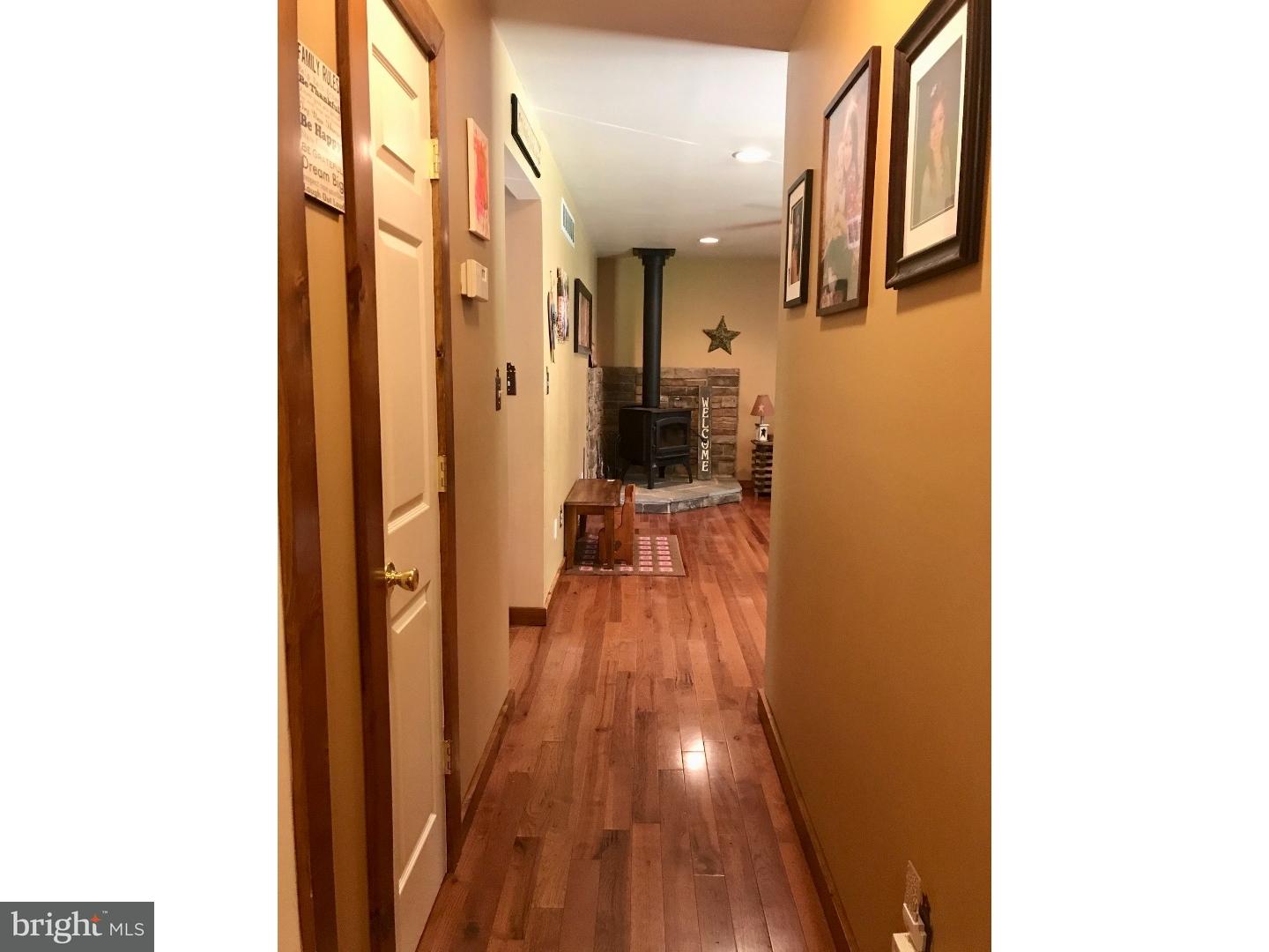 4501 Bernard Road Newfield, NJ 08344 - Photo 15 of 25 Hallway