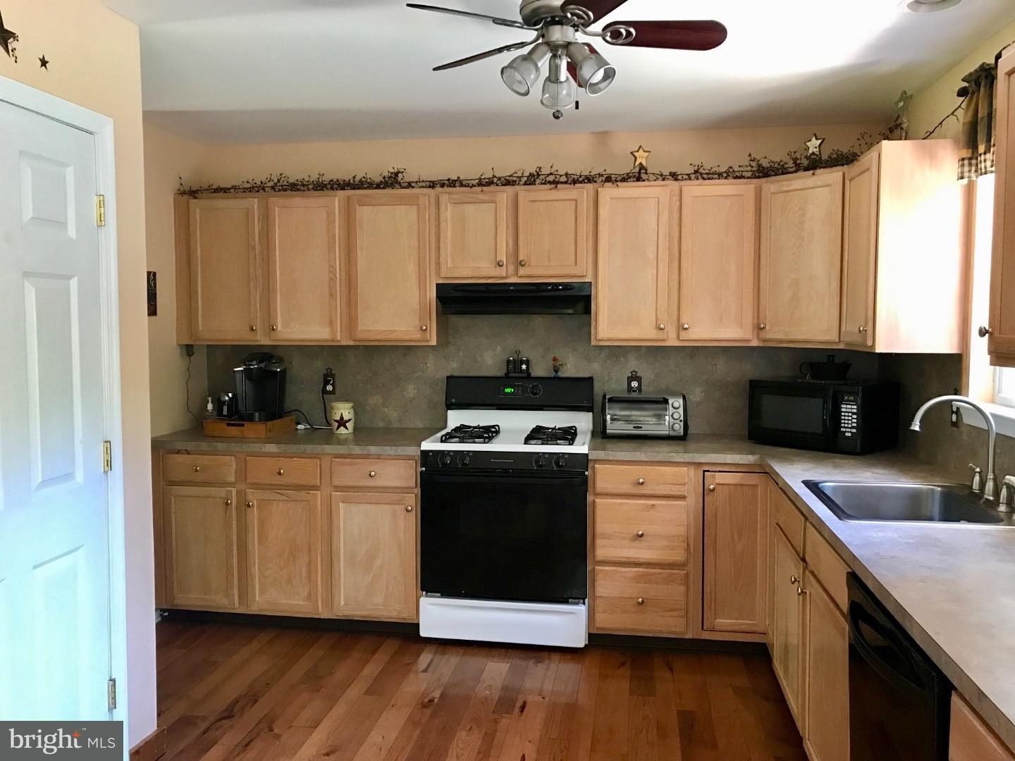 4501 Bernard Road Newfield, NJ 08344 - Photo 6 of 25 Kitchen