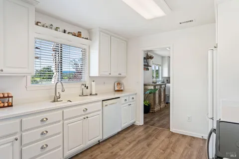 $565,000 | 1681 Oak Grove Drive, Redwood Valley, CA 95470