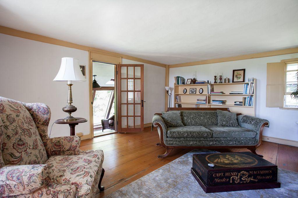 41-42 Juniper Road York, ME 03909 - Photo 16 of 38 parlor