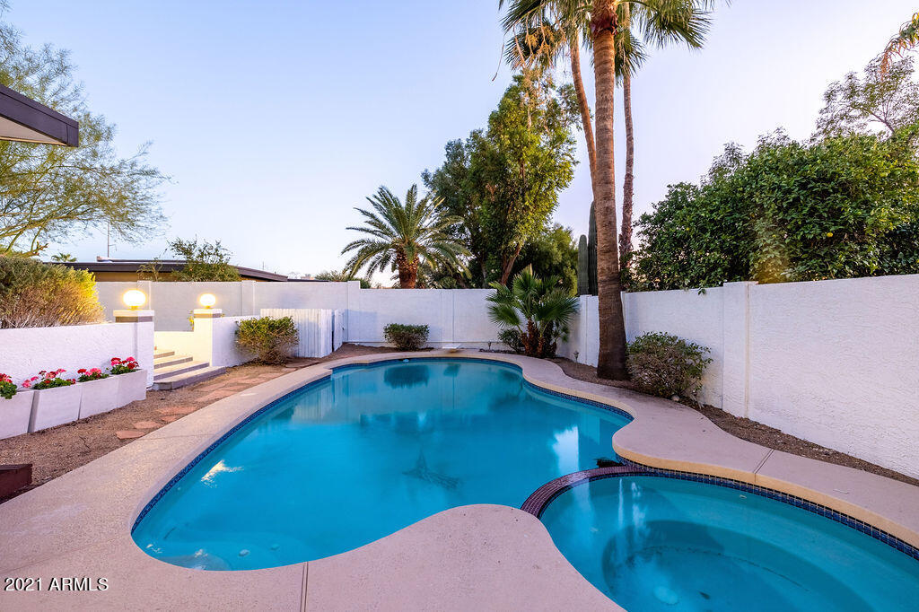 608 East Deepdale Road Phoenix, AZ 85022 - Photo 55 of 76 608EDeepdaleRd-17