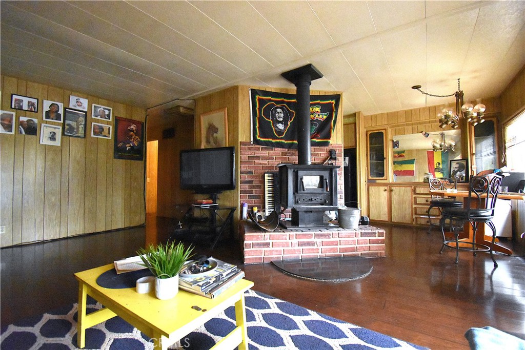 233 Renegade Road Oroville, CA 95966 - Photo 6 of 44 a view of a dining room with furniture