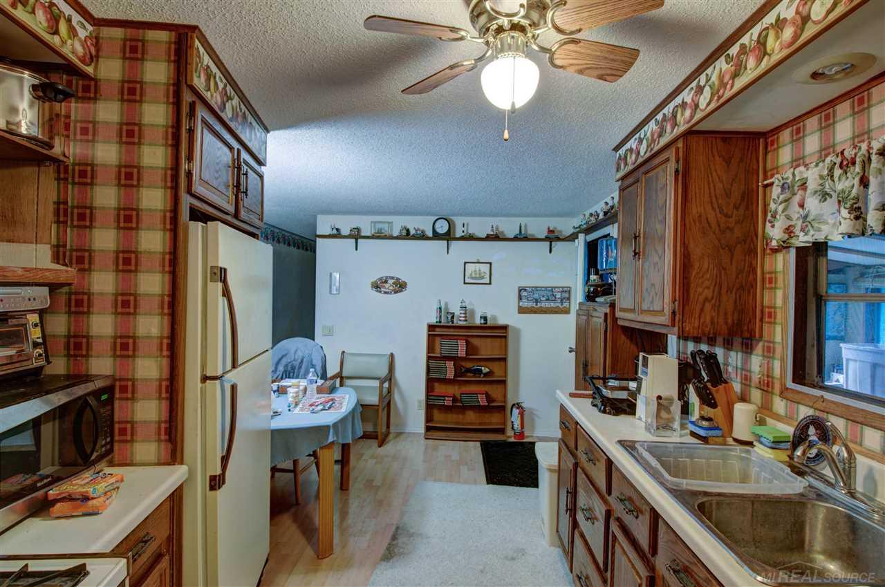 2720 South Lakeshore Road Applegate, MI 48401 - Photo 9 of 35 50058911-8.JPG