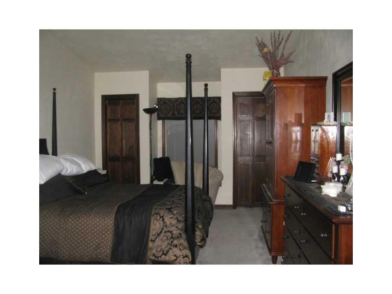 528 Edgeview Road Lower Burrell, PA 15068 - Photo 10 of 20 Master Bedroom.
