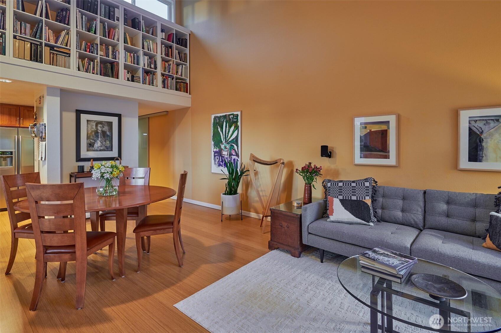 909 North 35th Street, Unit 403 Seattle, WA 98103 - Photo 6 of 37