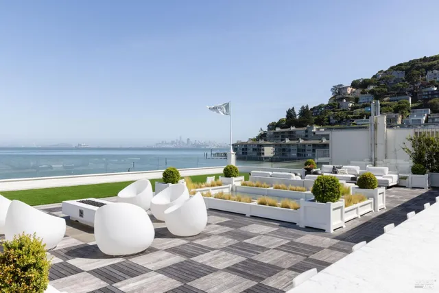 $28,000,000 | 201 Bridgeway, Sausalito, CA 94965