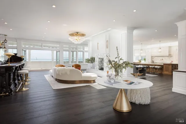 $28,000,000 | 201 Bridgeway, Sausalito, CA 94965