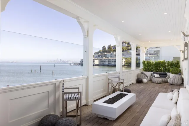 $28,000,000 | 201 Bridgeway, Sausalito, CA 94965
