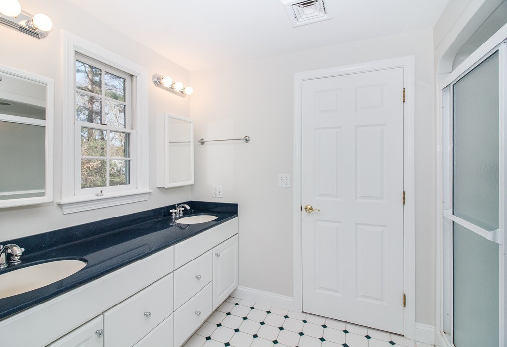 15 Griscom Road Sudbury, MA 01776 - Photo 12 of 18