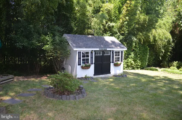 $5,000 | 8705 Yardley Drive, Alexandria, VA 22308