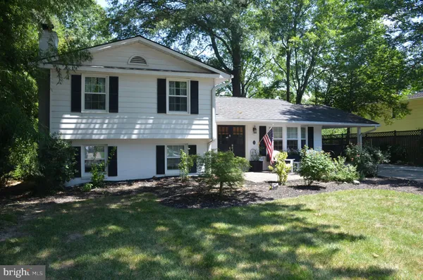 $5,000 | 8705 Yardley Drive, Alexandria, VA 22308