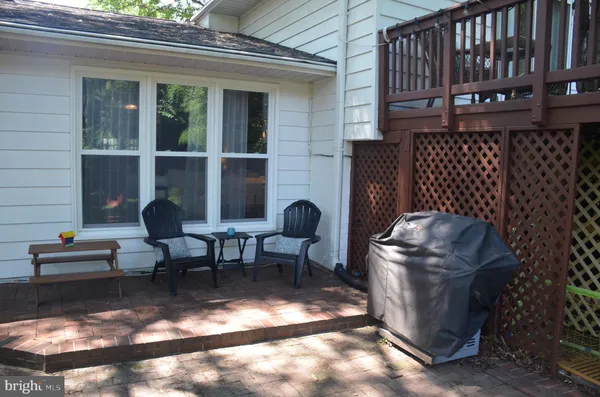 $5,000 | 8705 Yardley Drive, Alexandria, VA 22308