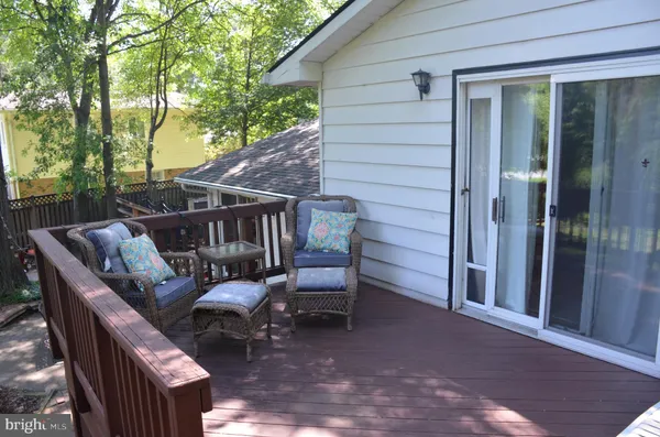 $5,000 | 8705 Yardley Drive, Alexandria, VA 22308