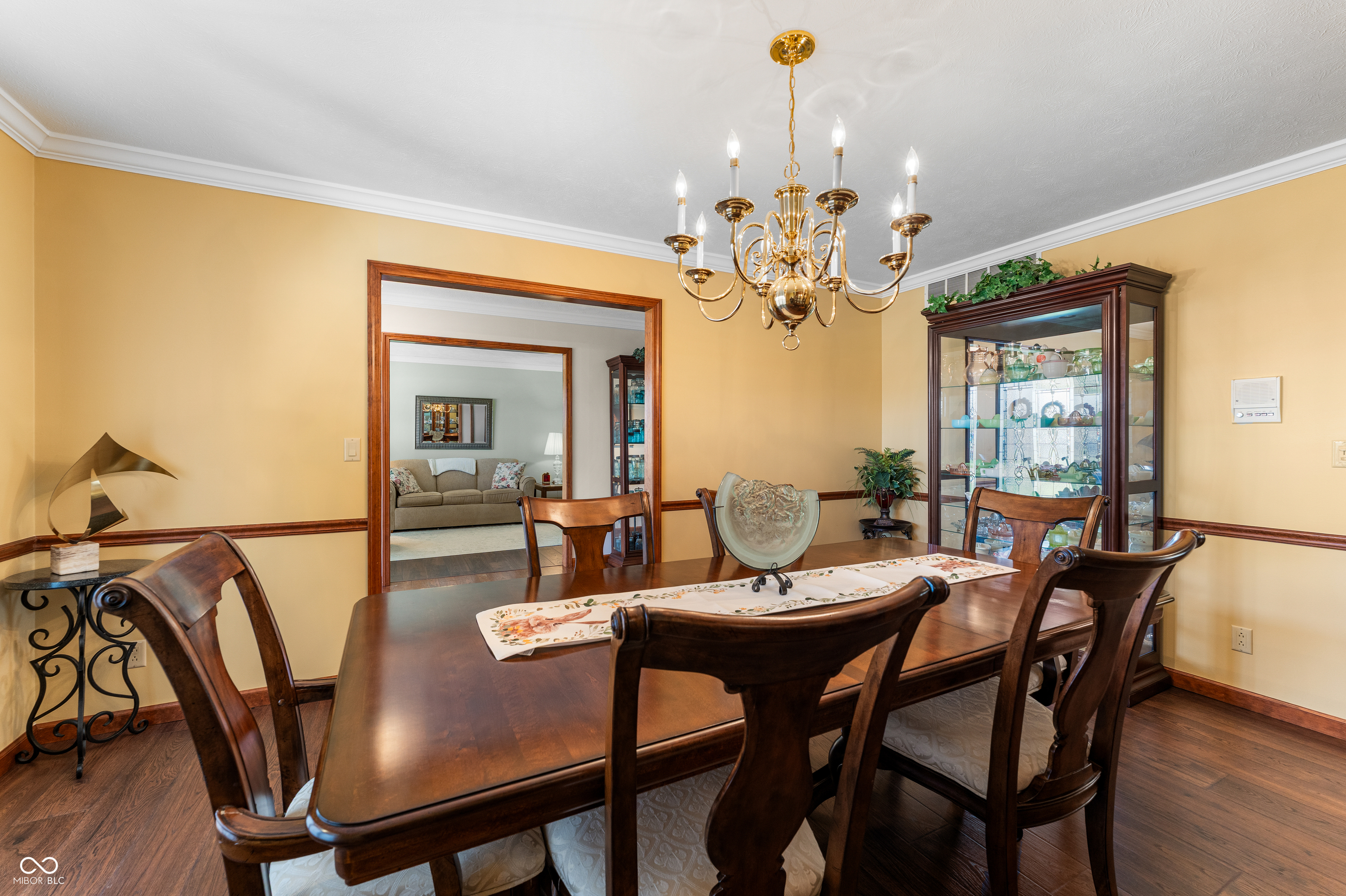 2534 Chestnut Street Columbus, IN 47201 - Photo 14 of 86