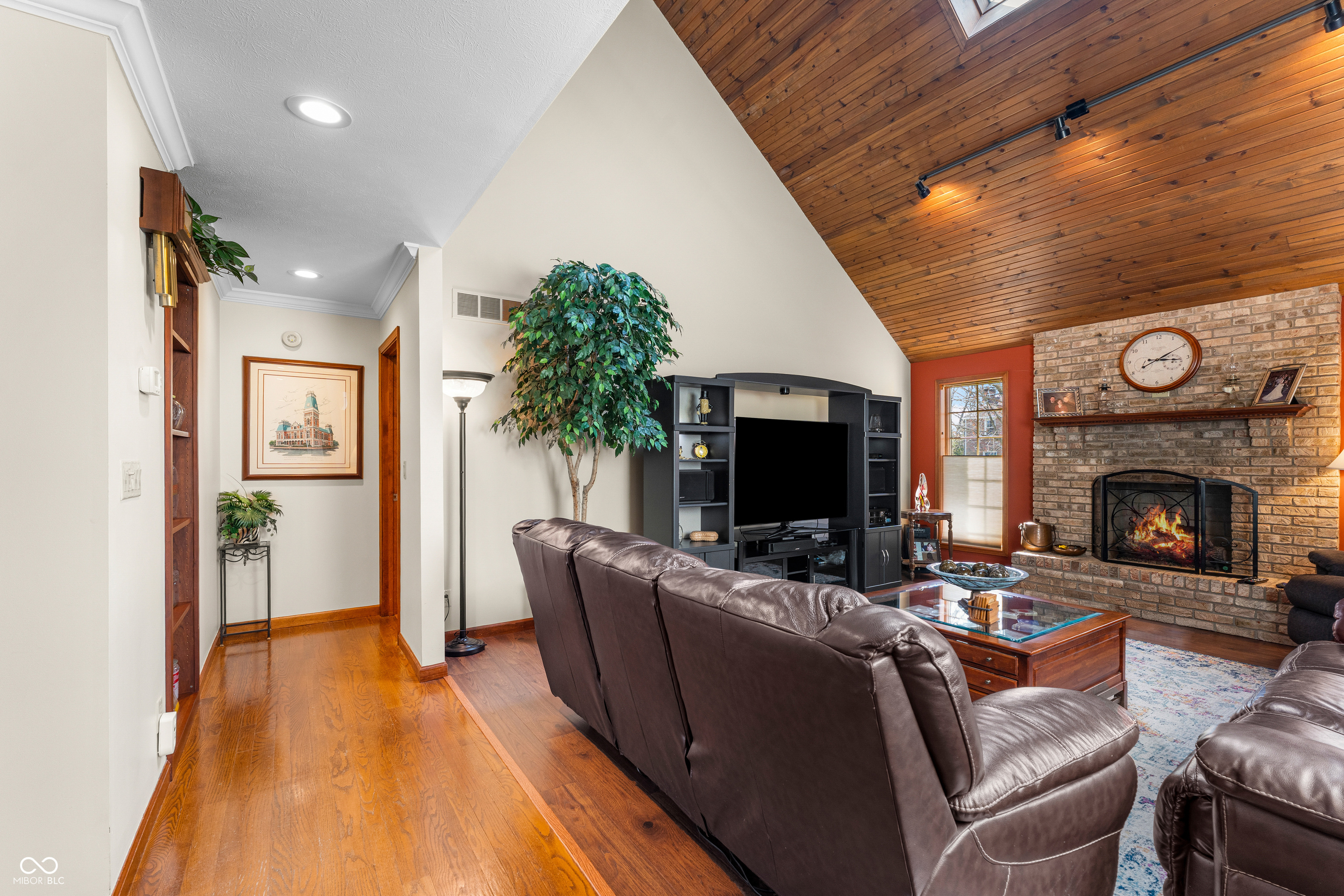 2534 Chestnut Street Columbus, IN 47201 - Photo 17 of 86