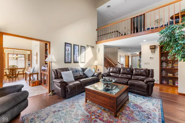 $575,000 | 2534 Chestnut Street, Columbus, IN 47201