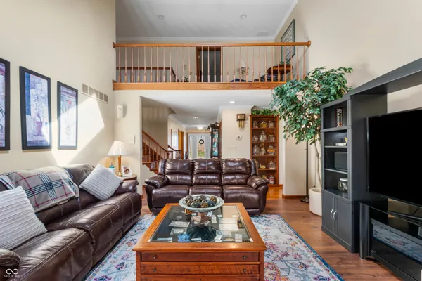 $575,000 | 2534 Chestnut Street, Columbus, IN 47201