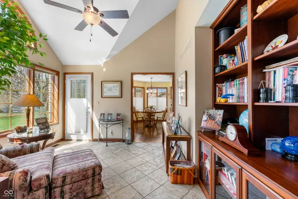 $575,000 | 2534 Chestnut Street, Columbus, IN 47201