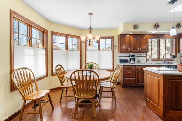 $575,000 | 2534 Chestnut Street, Columbus, IN 47201