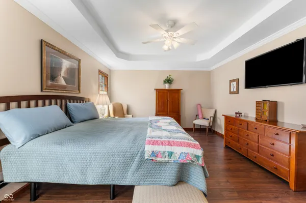 $575,000 | 2534 Chestnut Street, Columbus, IN 47201