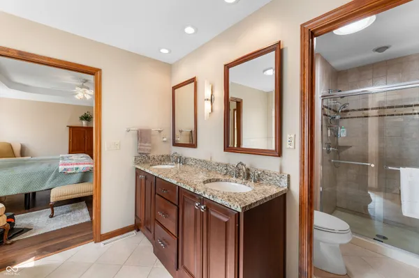 $575,000 | 2534 Chestnut Street, Columbus, IN 47201