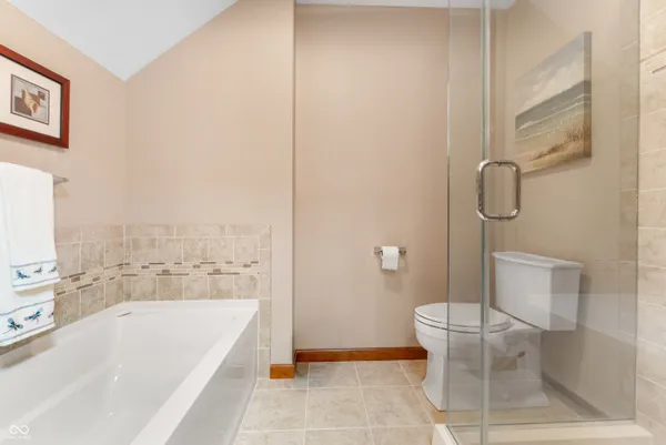 $575,000 | 2534 Chestnut Street, Columbus, IN 47201