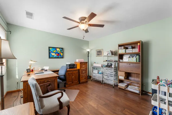 $575,000 | 2534 Chestnut Street, Columbus, IN 47201