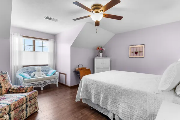 $575,000 | 2534 Chestnut Street, Columbus, IN 47201