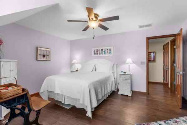 $575,000 | 2534 Chestnut Street, Columbus, IN 47201