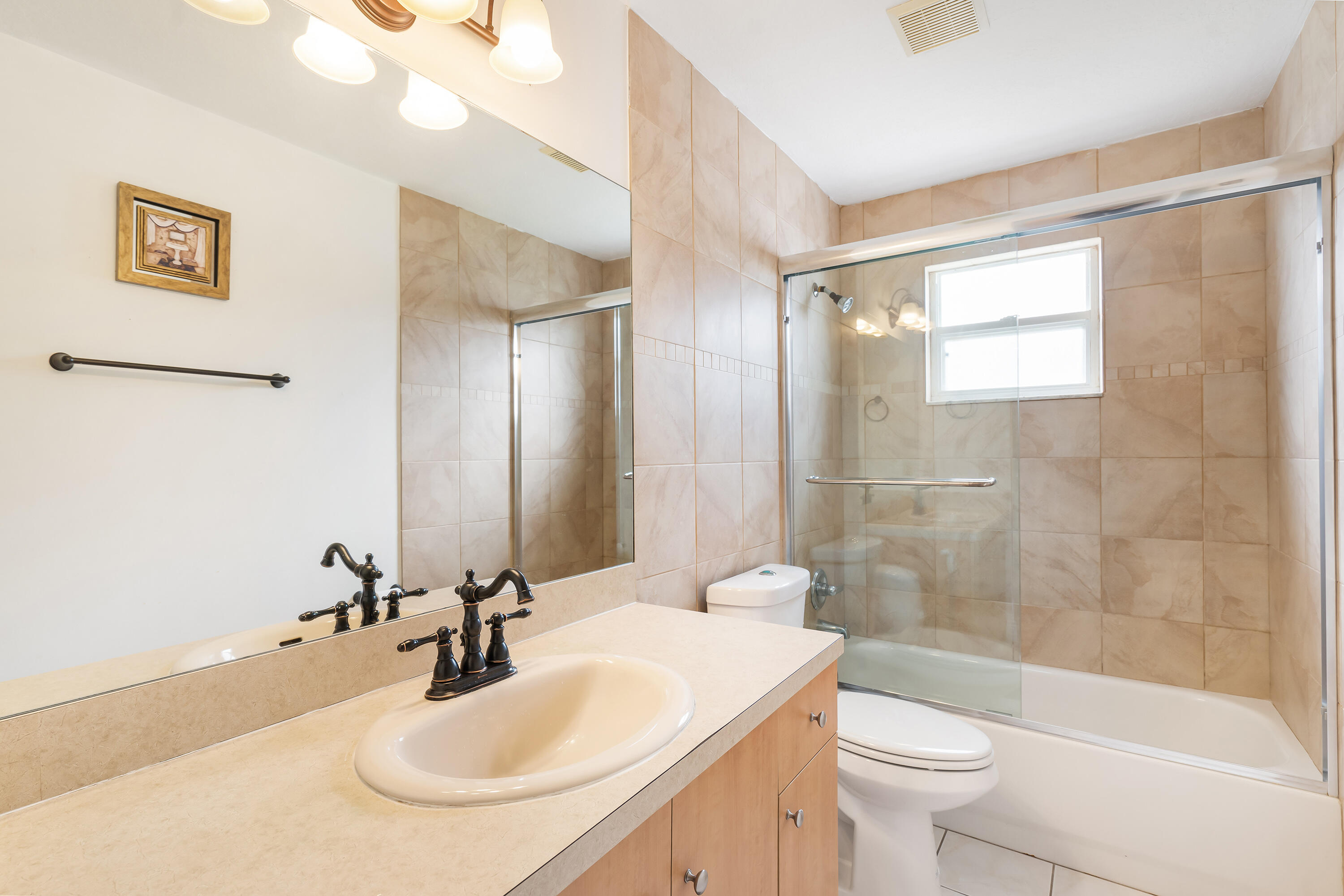 236 Malibu Circle Greenacres, FL 33413 - Photo 22 of 51 Guest Bathroom