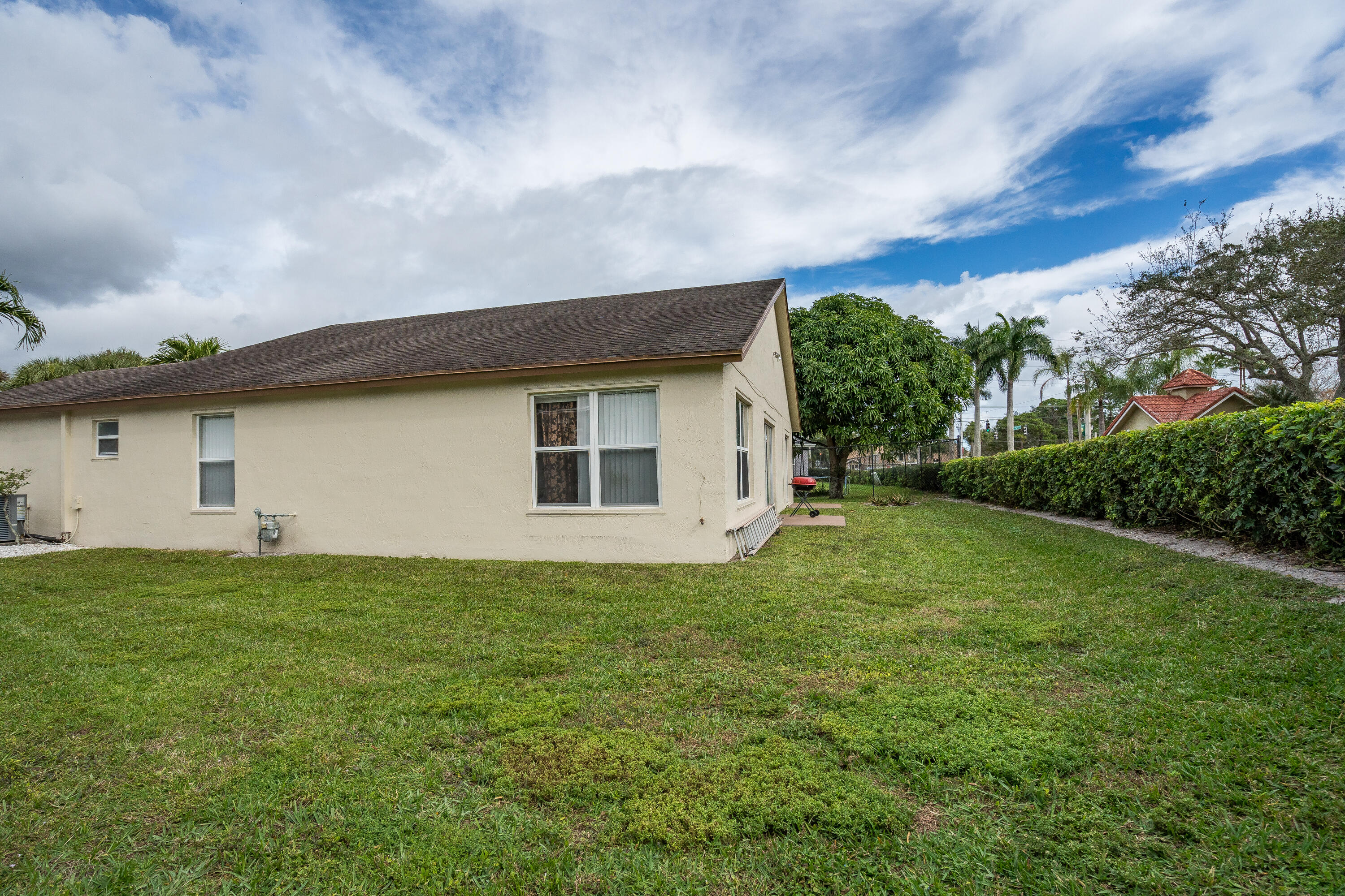 236 Malibu Circle Greenacres, FL 33413 - Photo 41 of 51 Sideyard