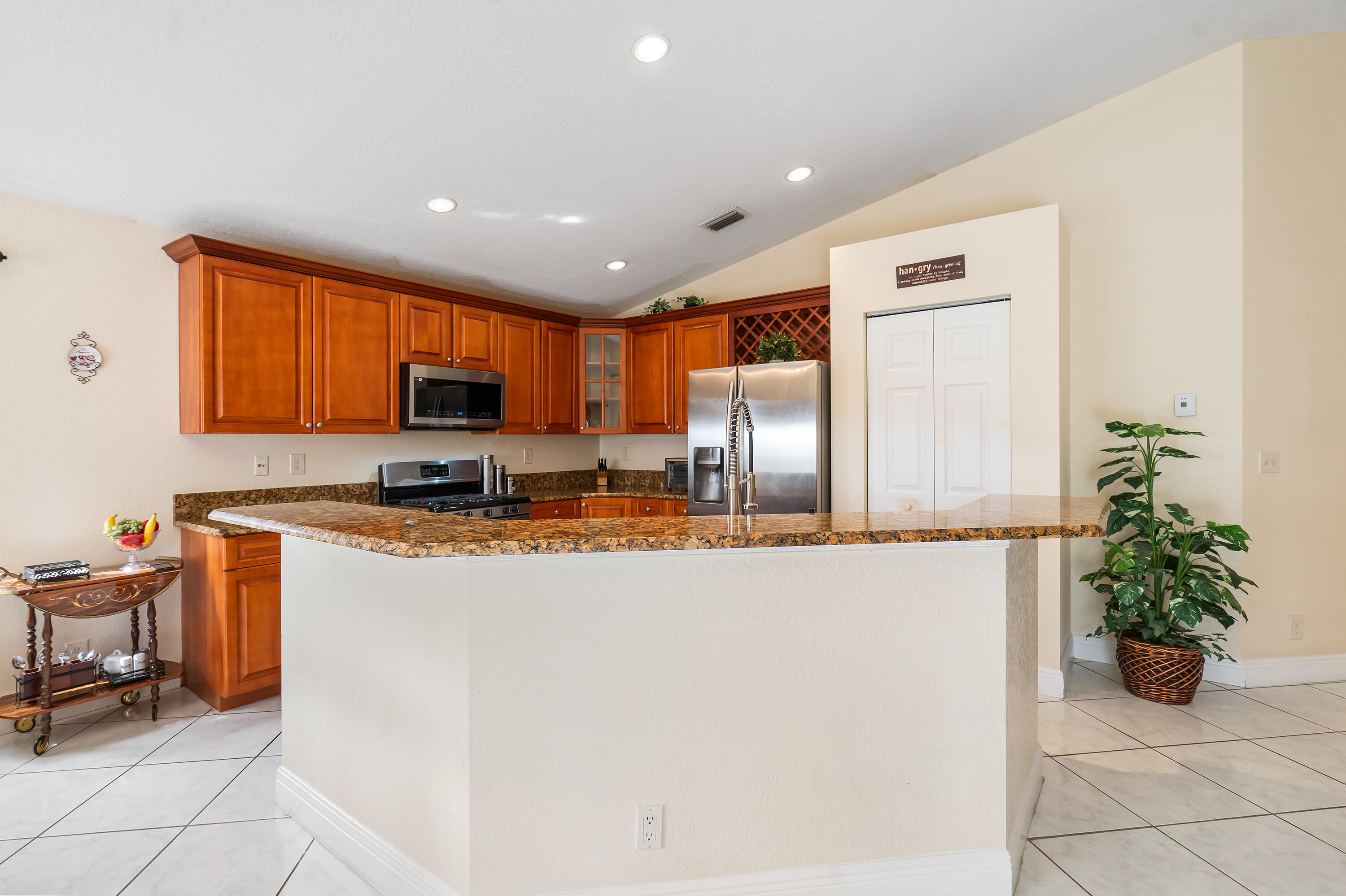 236 Malibu Circle Greenacres, FL 33413 - Photo 6 of 51 Kitchen