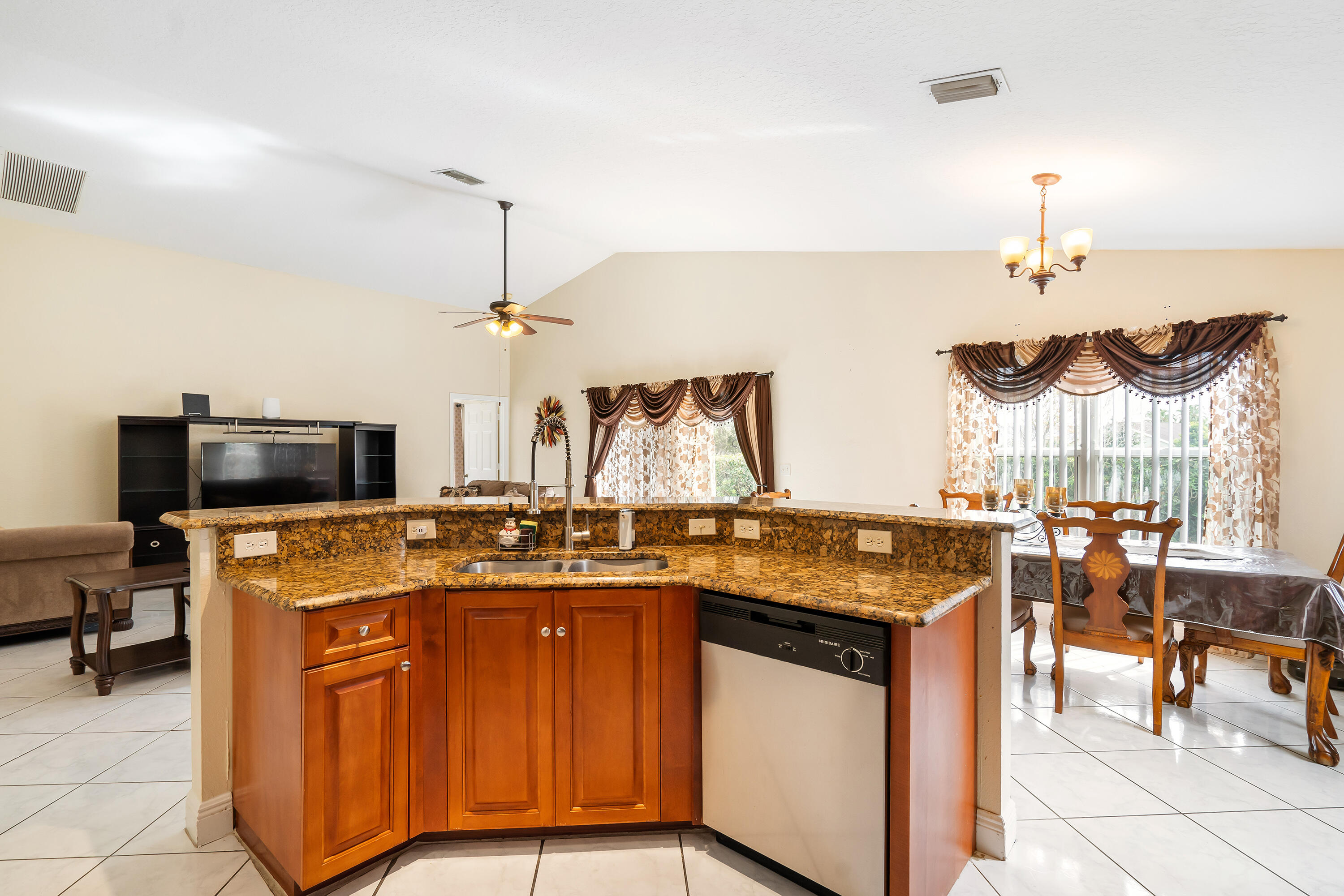 236 Malibu Circle Greenacres, FL 33413 - Photo 7 of 51 Kitchen