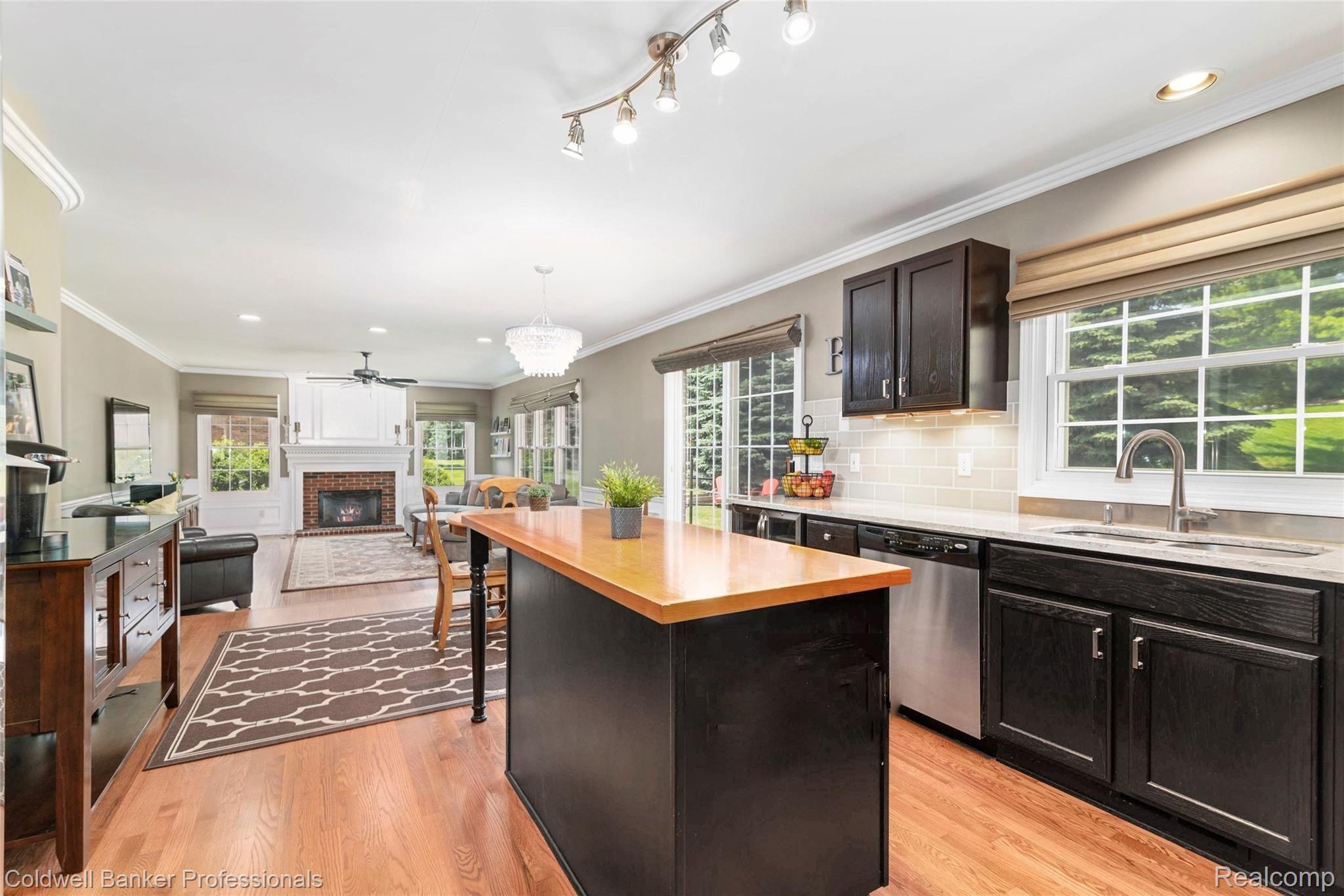 1040 Indianpipe Road Lake Orion, MI 48360 - Photo 3 of 41 Updated Gourmet Kitchen