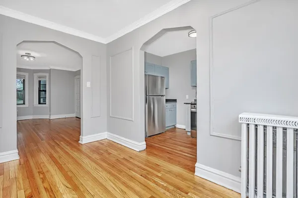 $1,695 | 321 Calendar Avenue, Unit 1E, La Grange, IL 60525