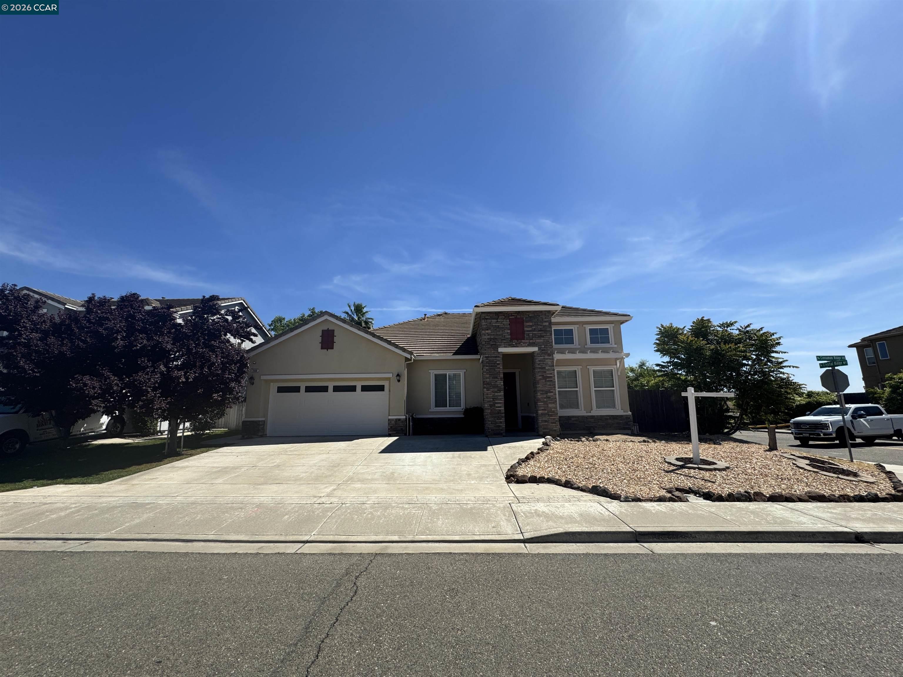 2000 Cinnamon Ridge Drive Oakley, CA 94561 - Photo 3 of 38