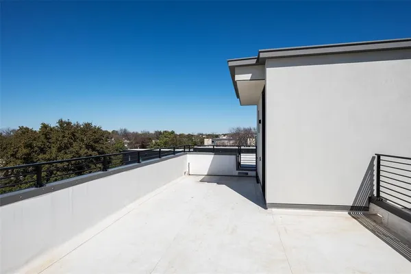 a view of a terrace with sky view