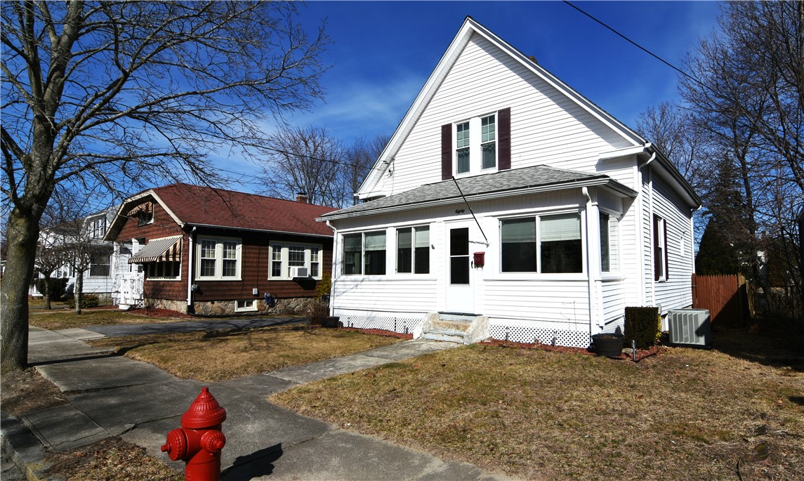 80 Newport Street Woonsocket, RI 02895 - Photo 2 of 21 Gallery Image 2