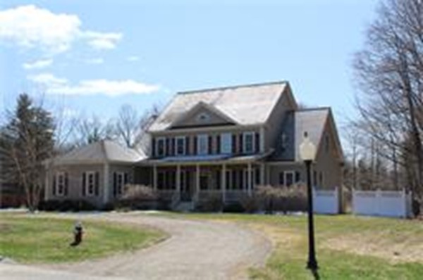 7 Village Road Pepperell, MA 01463 - Photo 2 of 15 Gallery Image 2