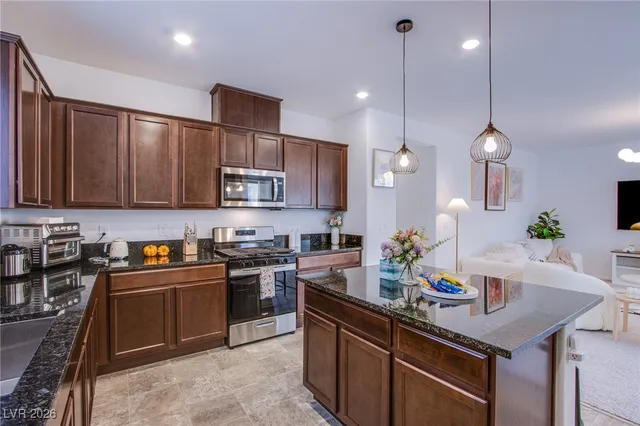 $3,000 | 7378 Crown Landing Street, Las Vegas, NV 89113