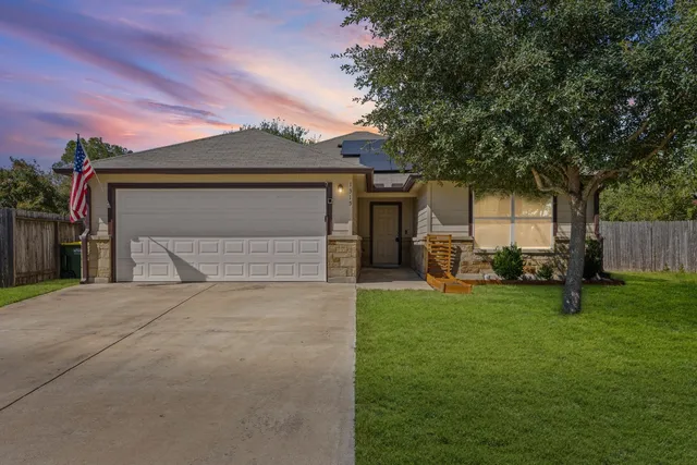 $292,999 | 1315 Lantana Court, Gonzales, TX 78629