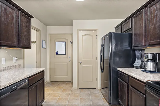 $292,999 | 1315 Lantana Court, Gonzales, TX 78629