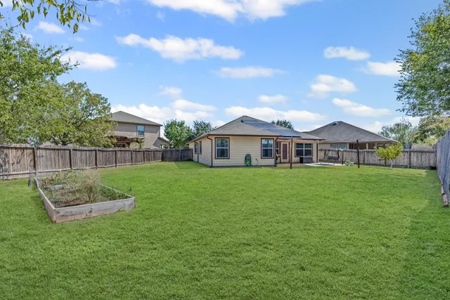 $292,999 | 1315 Lantana Court, Gonzales, TX 78629