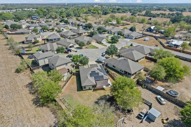 $292,999 | 1315 Lantana Court, Gonzales, TX 78629