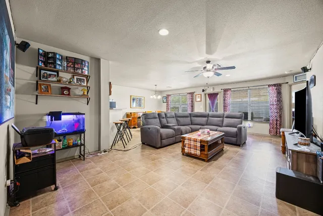 $292,999 | 1315 Lantana Court, Gonzales, TX 78629