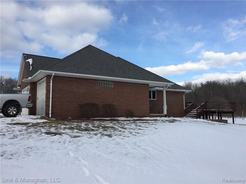 1135 South Bartlett Road St. Clair, MI 48079 - Photo 5 of 61 5.JPG