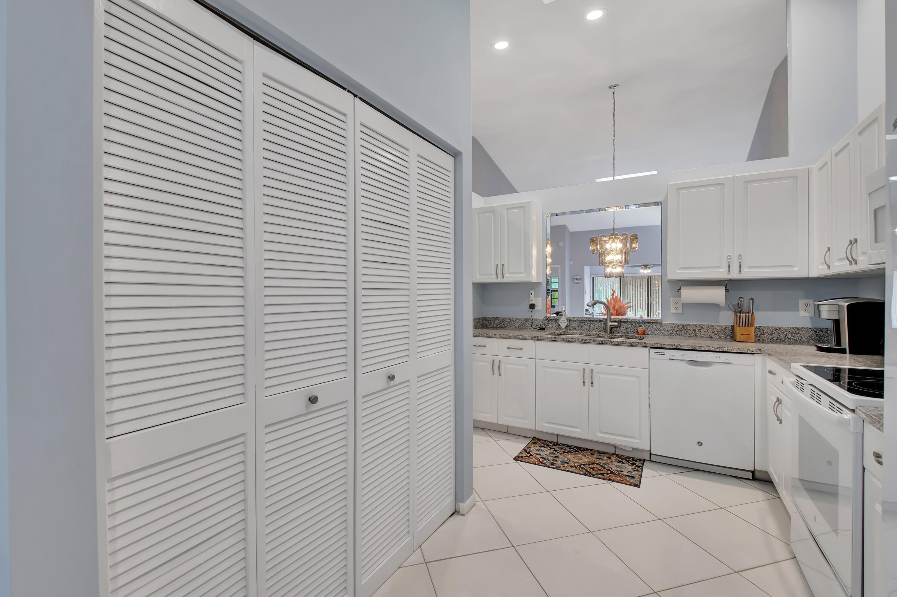 8199 Springlake Drive Boca Raton, FL 33496 - Photo 13 of 43 DSC_0081