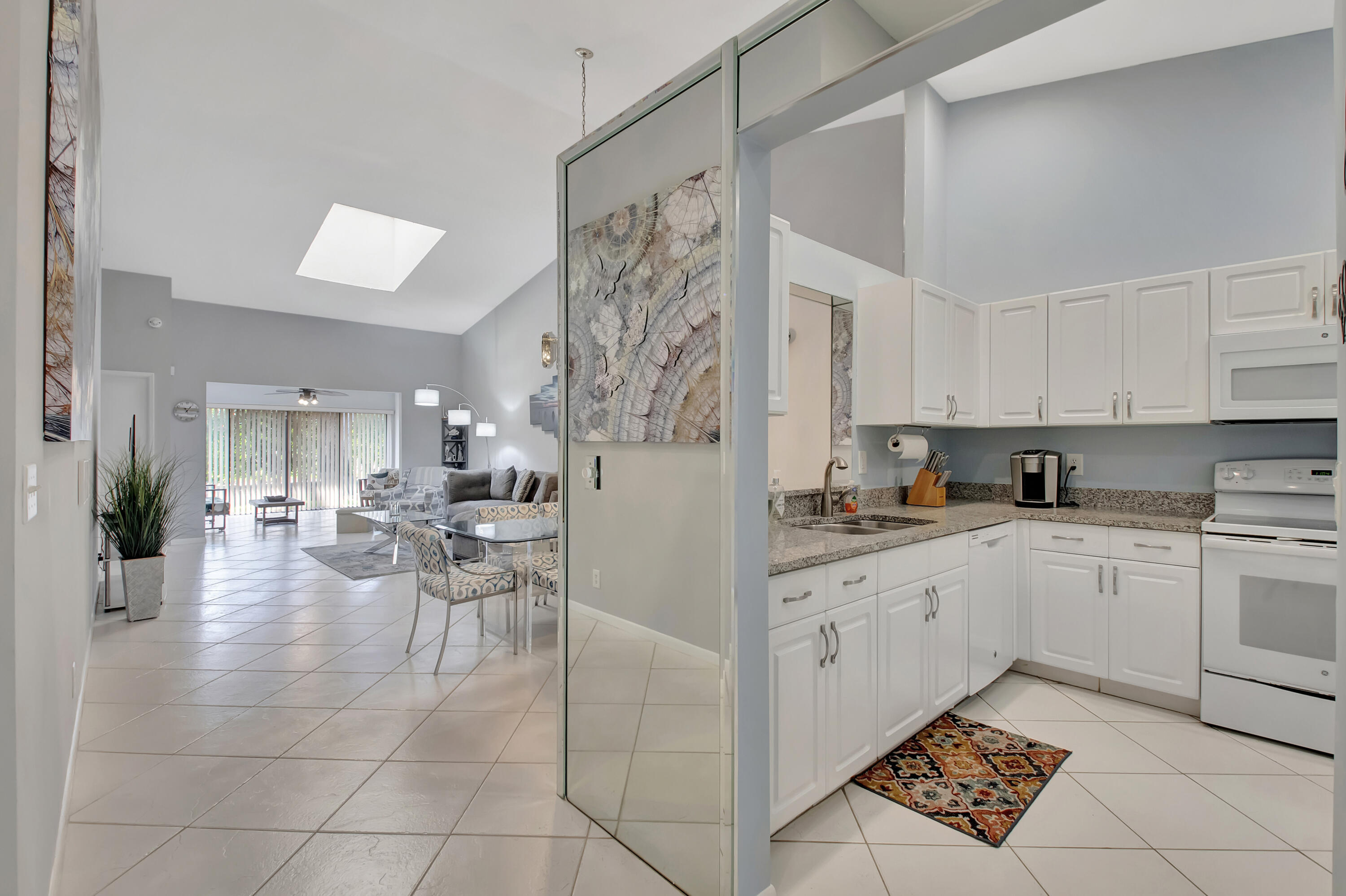 8199 Springlake Drive Boca Raton, FL 33496 - Photo 6 of 43 DSC_0046