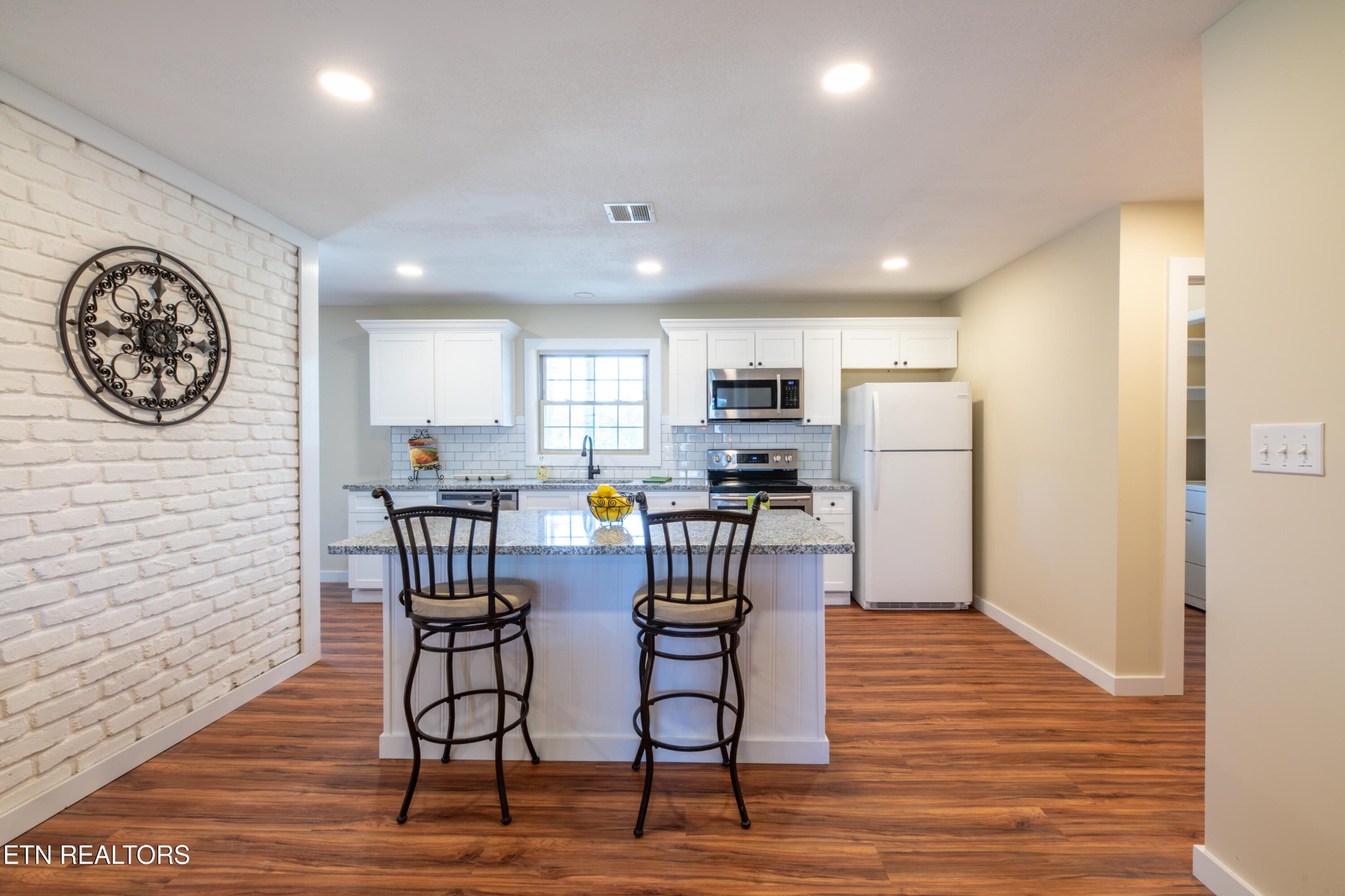 808 Roderick Road Knoxville, TN 37923 - Photo 5 of 34 Gallery Image 5