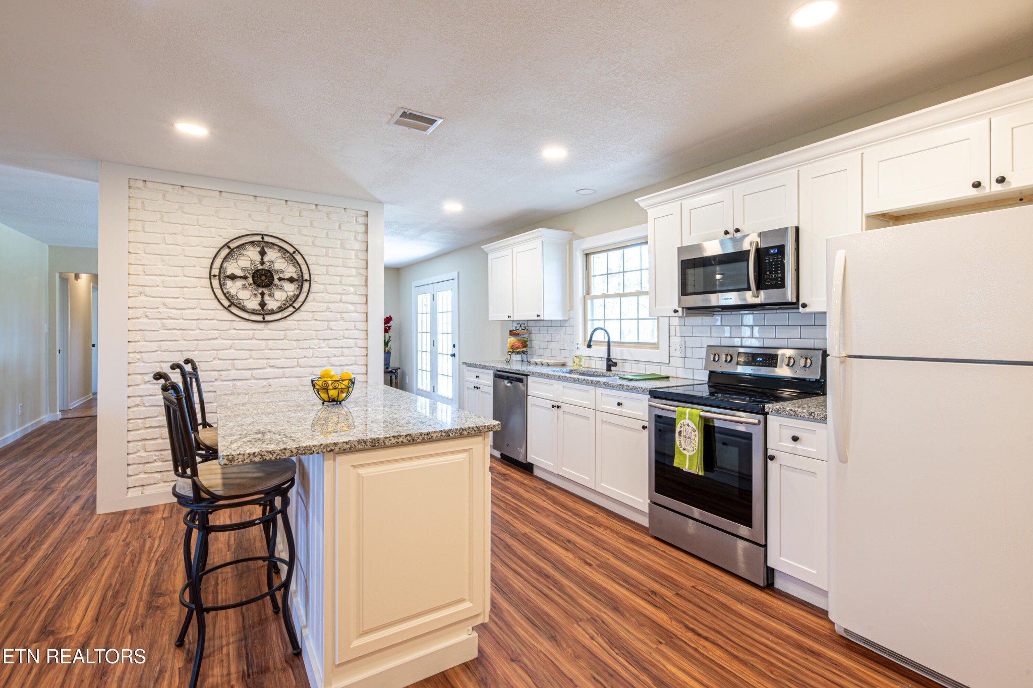 808 Roderick Road Knoxville, TN 37923 - Photo 6 of 34 Gallery Image 6